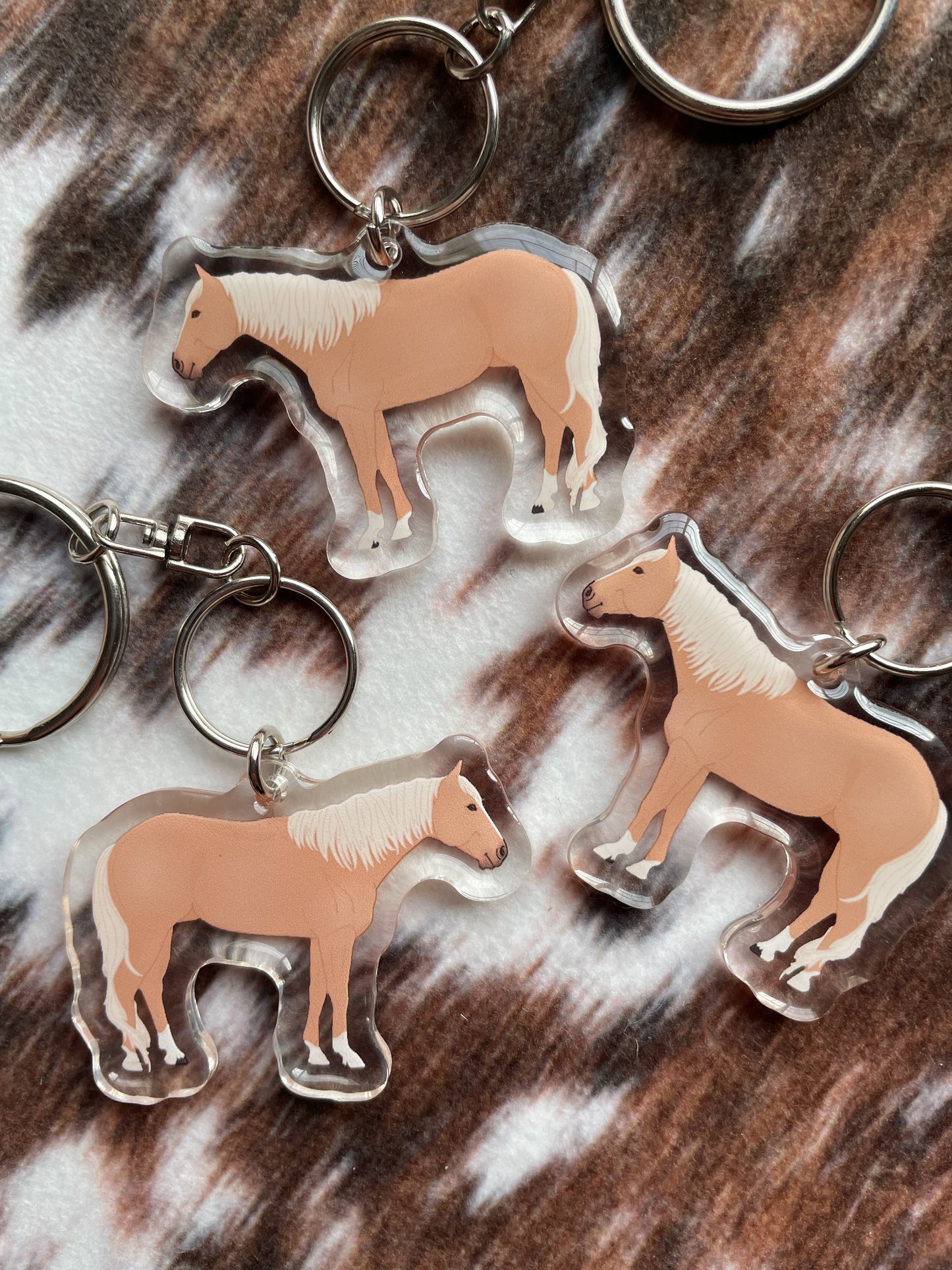 “Palomino Quarter Horse” with markings keychain